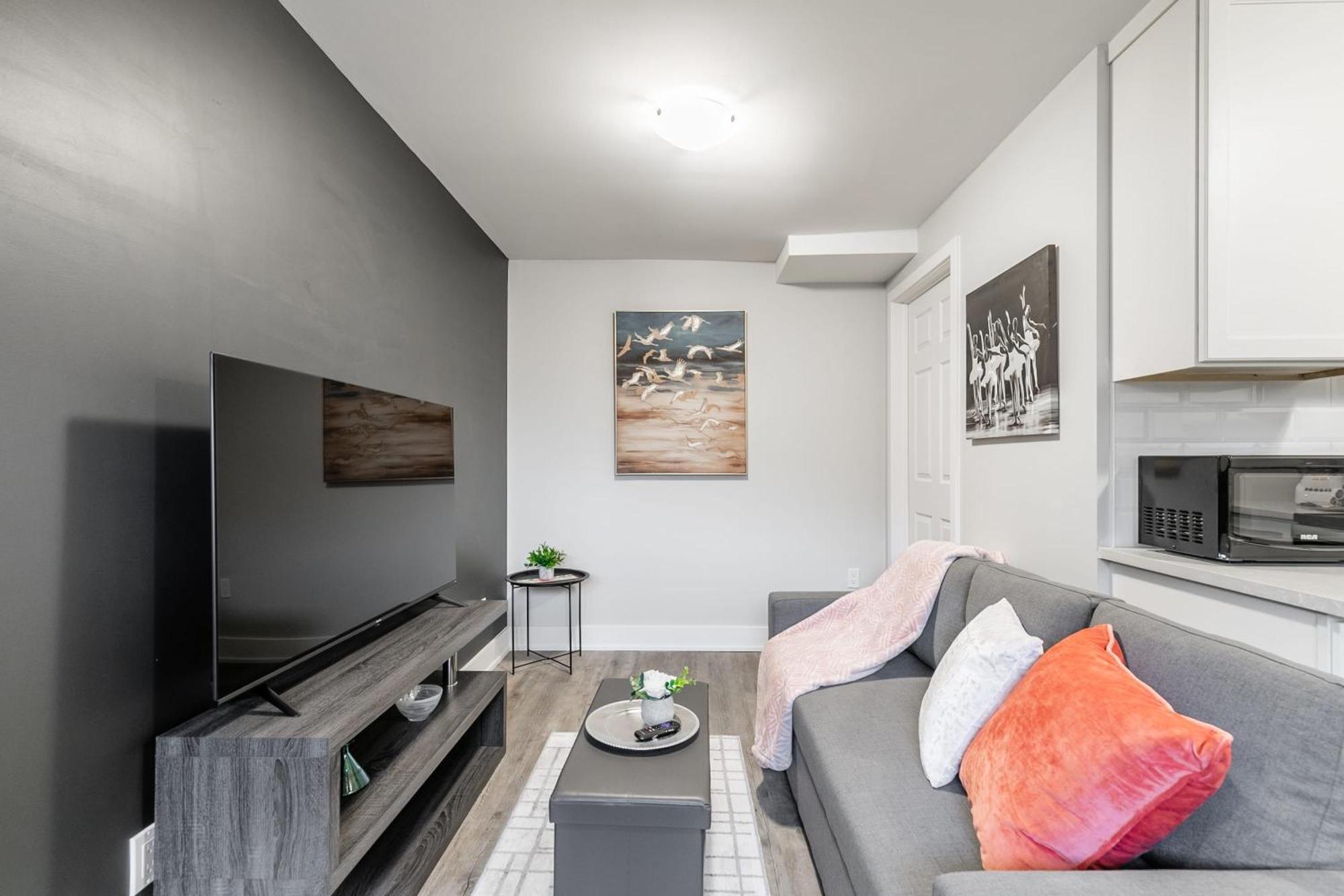 1Br Basement Condo - James Street Hamilton Zewnętrze zdjęcie